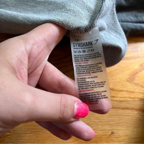 Gymshark cropped petal back gray hoodie size small - Picture 4 of 5